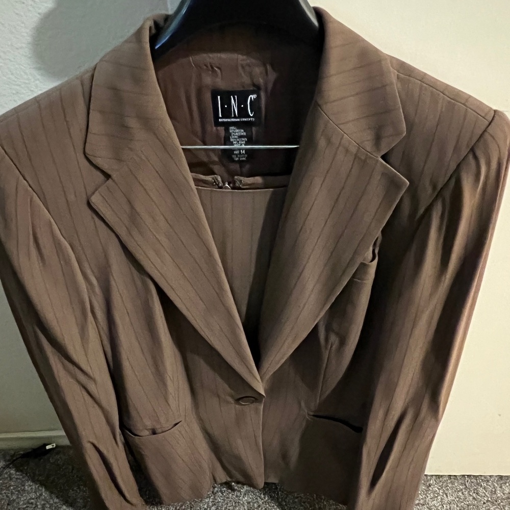 Stylish Inc Business Suit